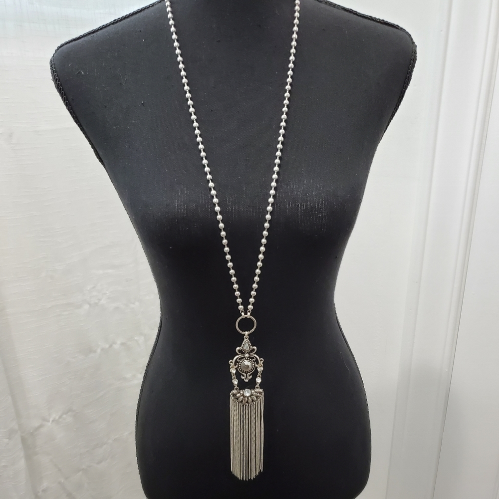 Pretty Necklace - Picture 3 of 7